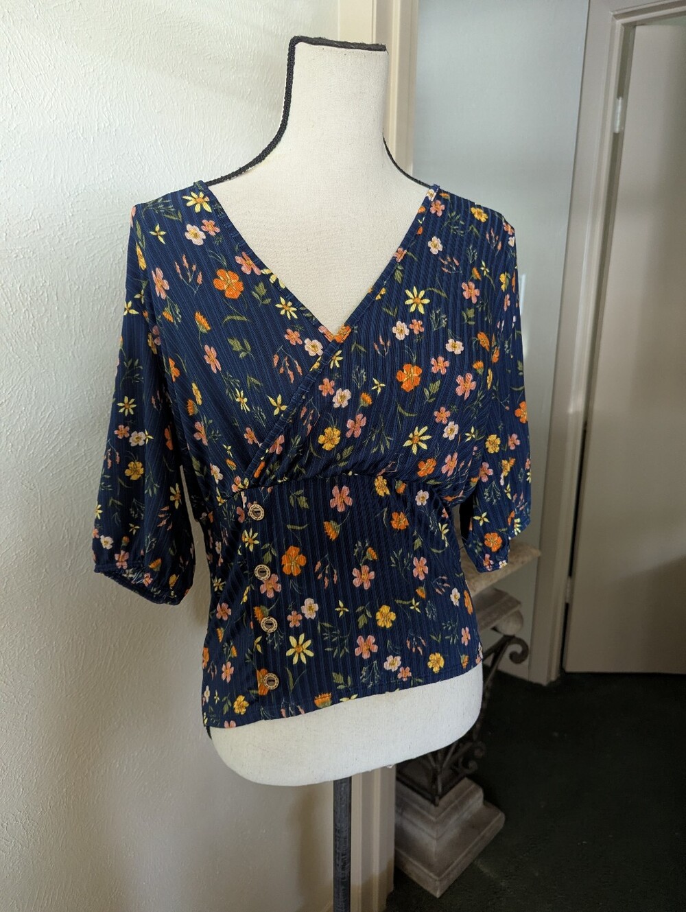 Espresso Women’s Navy Floral Wrap-Style Top